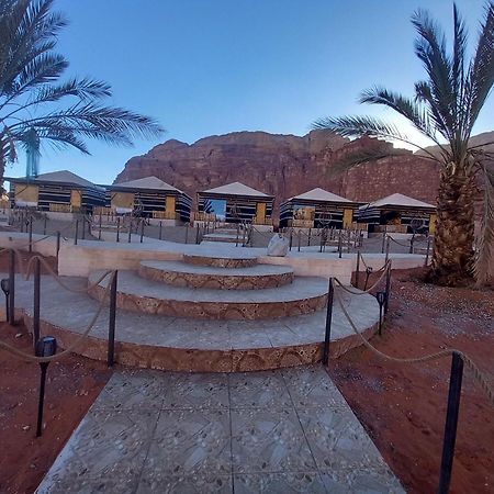 Falling Stars Camp Wadi Rum Exteriér fotografie
