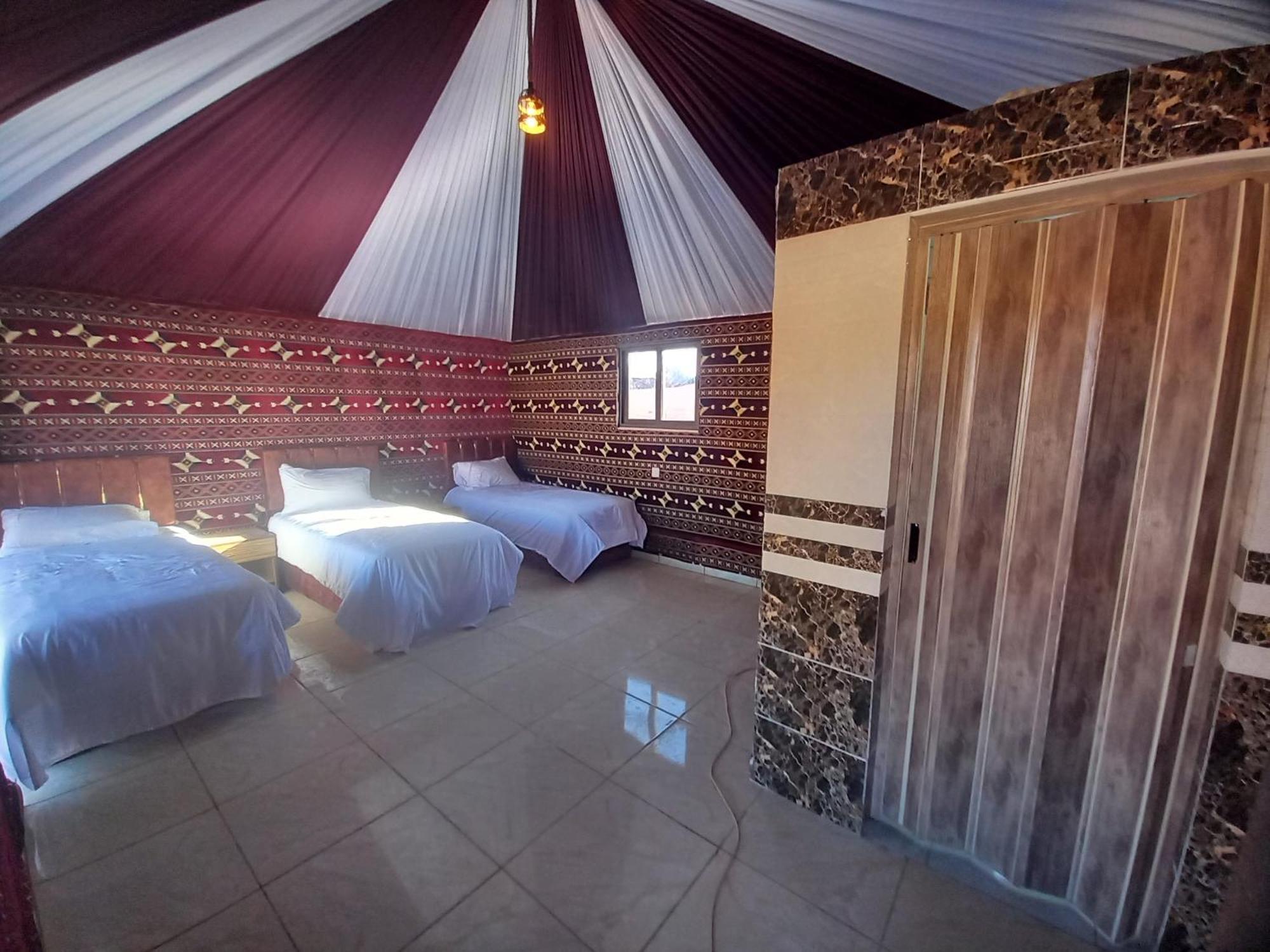 Falling Stars Camp Wadi Rum Exteriér fotografie